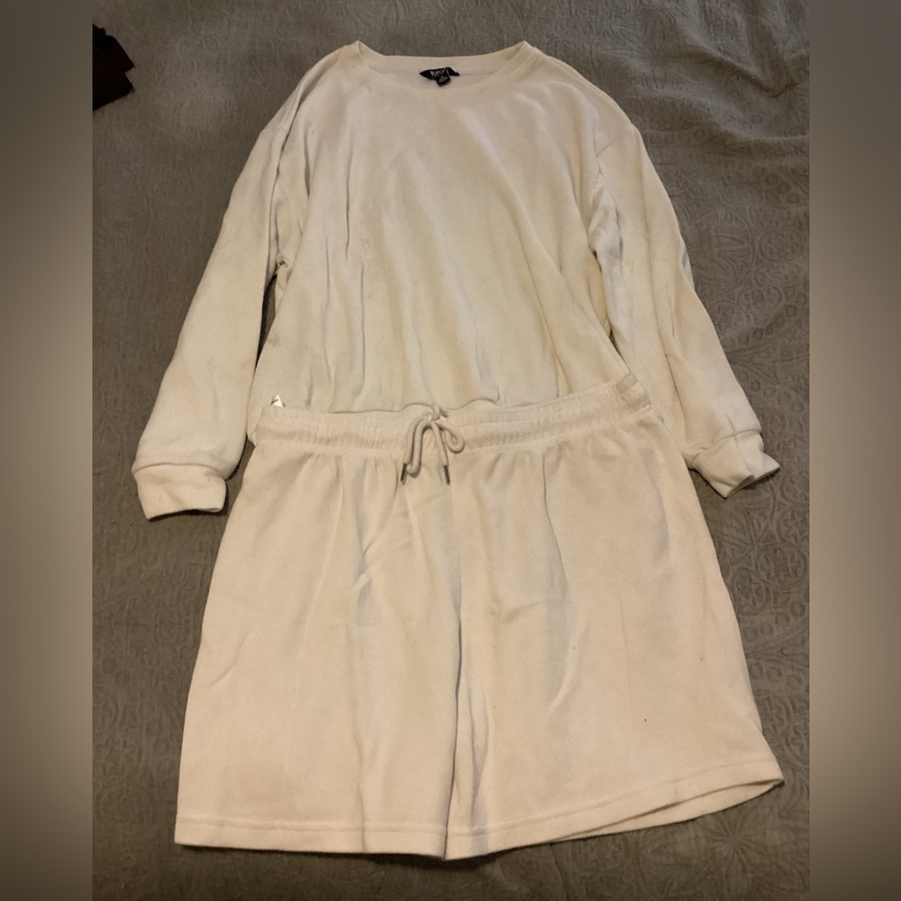 Off white Medium Lounge Set